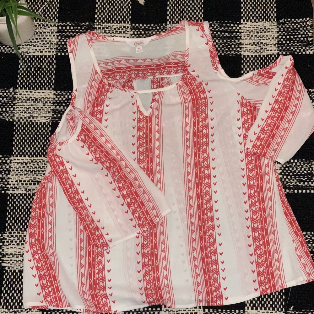 Shoulder crop out top